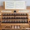 Klaviatur der Gloria Concerto Plus 3-51 Trend DLX mit drei Manualen und präziser Druckpunktsimulation