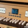 Digitales Display der Gloria Concerto Plus 3-51 DLX, Mittig platziert für optimale Erreichbarkeit
